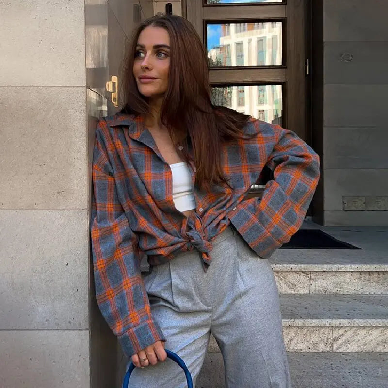 Women's Retro Long Sleeved Shirt Oversized Checkered Shirt Autumn Fashion Loose Collared Pocket Shirt